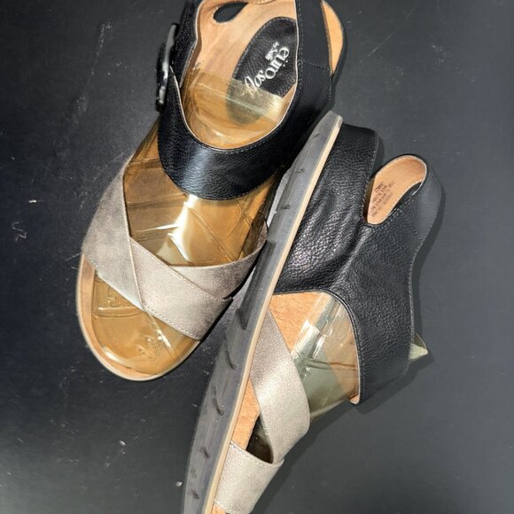 Eurosoft Other - Euro Soft shoes Men's Leather Black Gold Sandals Size 11M